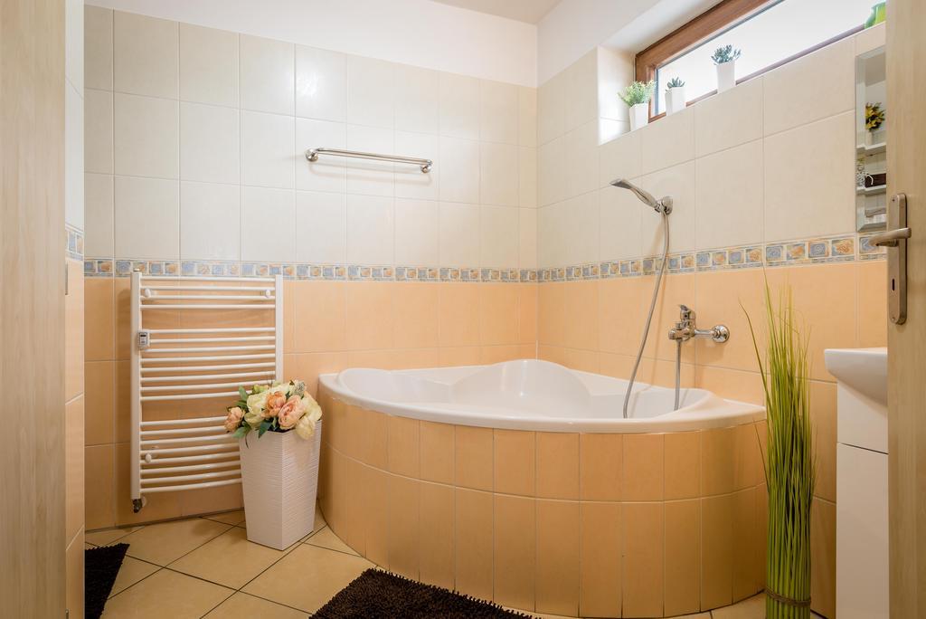 Apartman Elegance Lipótszentmiklós Kültér fotó